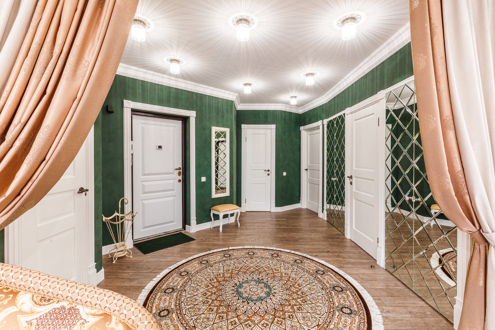 Обложка проекта: Холл цвета зелёного сукна.