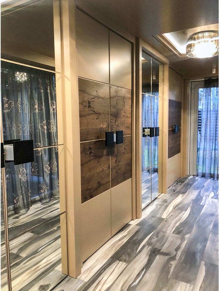 Частный бассейн в загородном доме под Санкт-Петербургом