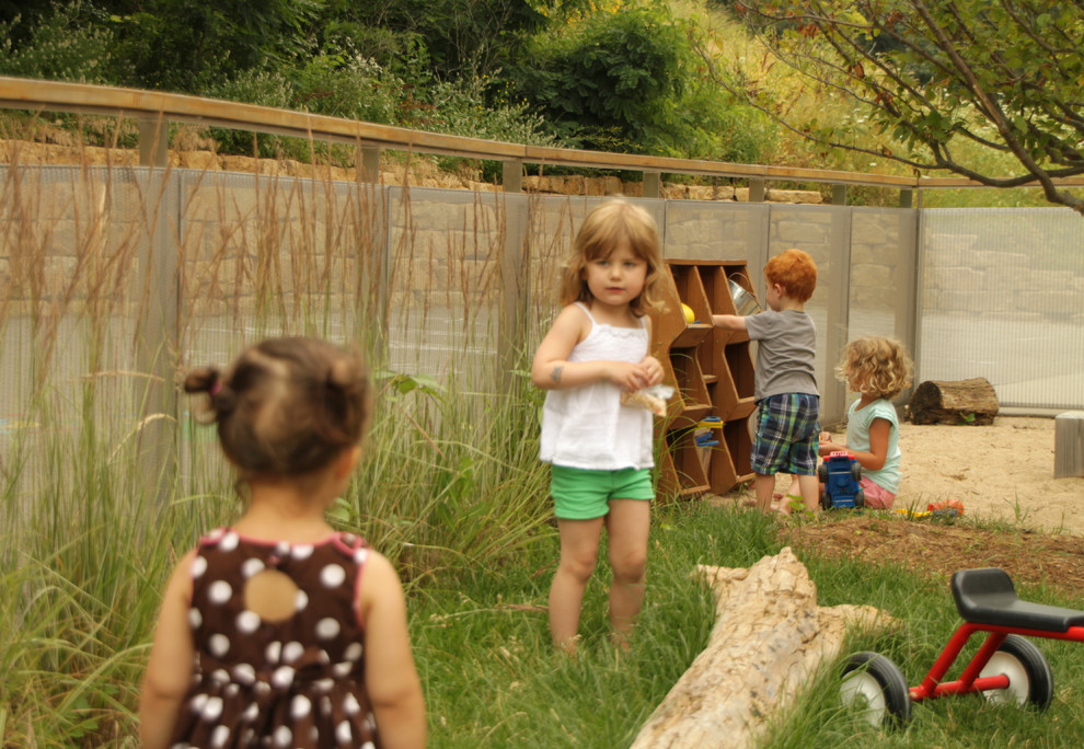 Дети в саду: Обустройство детской клумбы и выбор растений