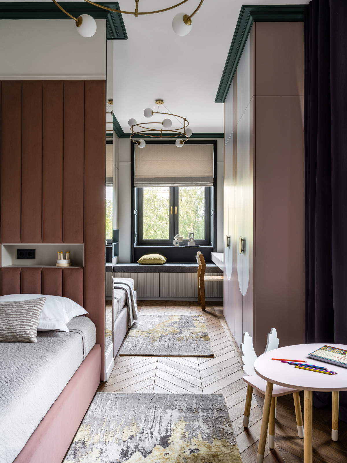 Сталинка на Университетском проспекте, 75 кВ.м.