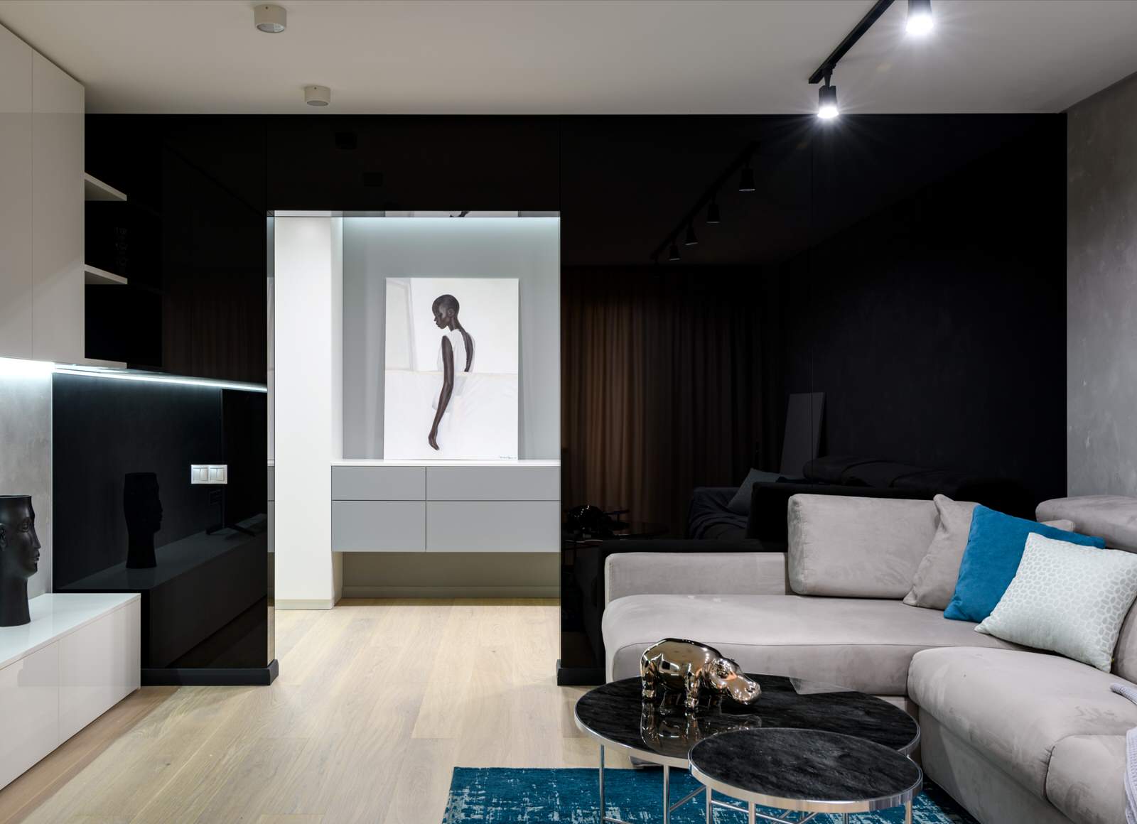 Обложка проекта: MONOHROM