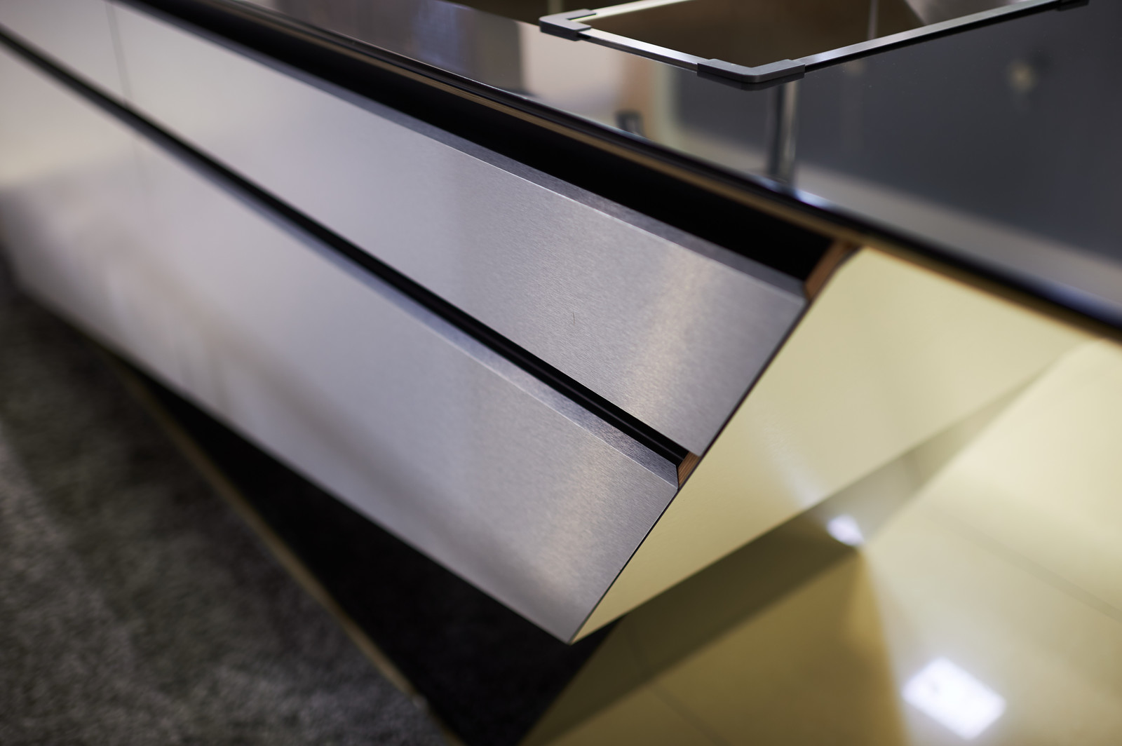 Kitchen Azimuth Limited Edition LE13