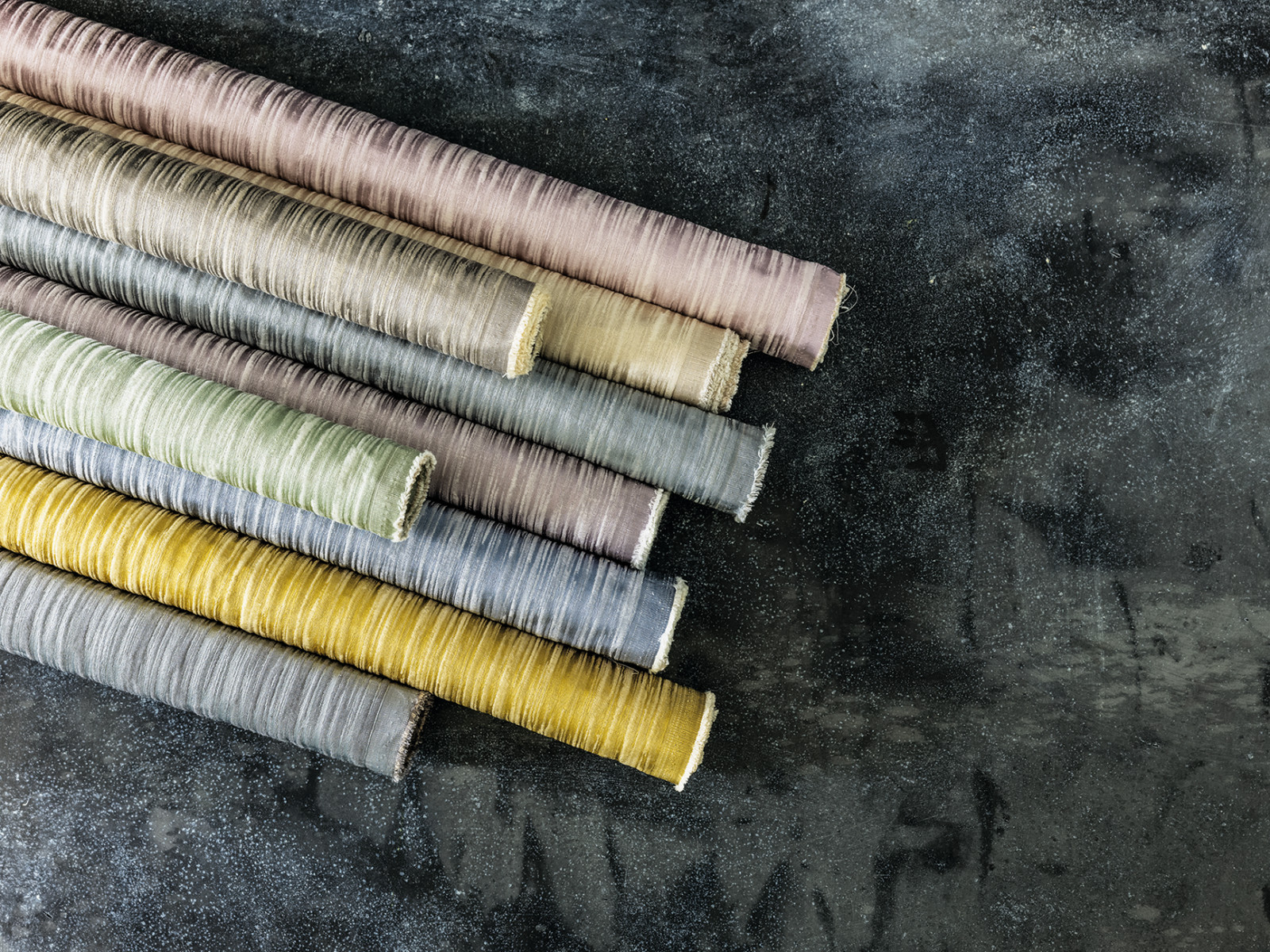 Ткани и обои Waterperry от Sanderson