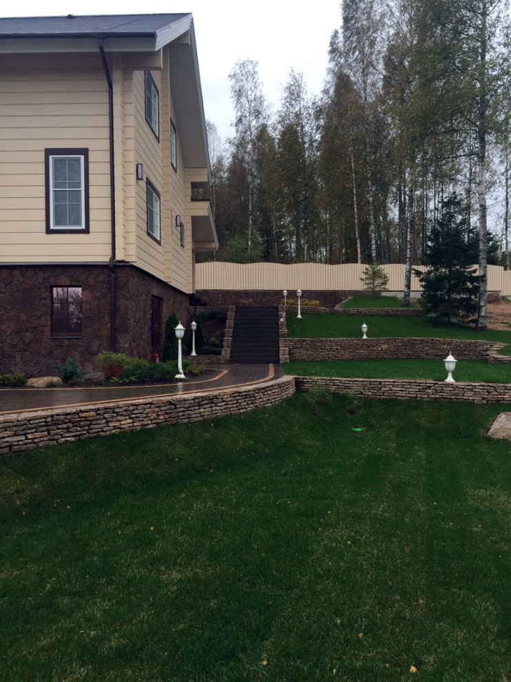 Дом из кирпича в Охтинском парке