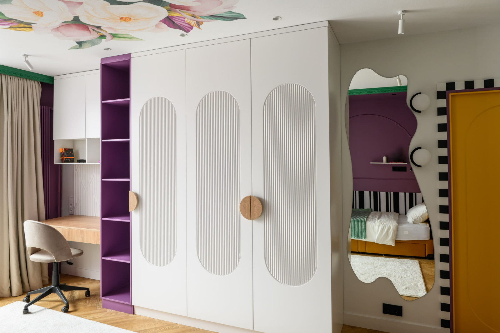 Квартирный вопрос - цветущая магнолия