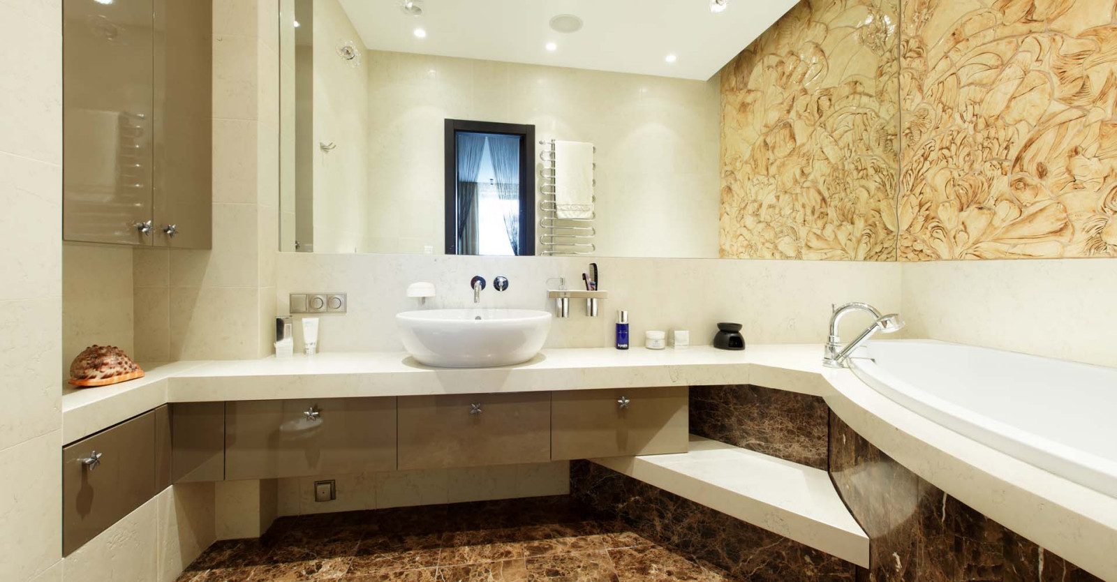 Квартира с морским аквариумом