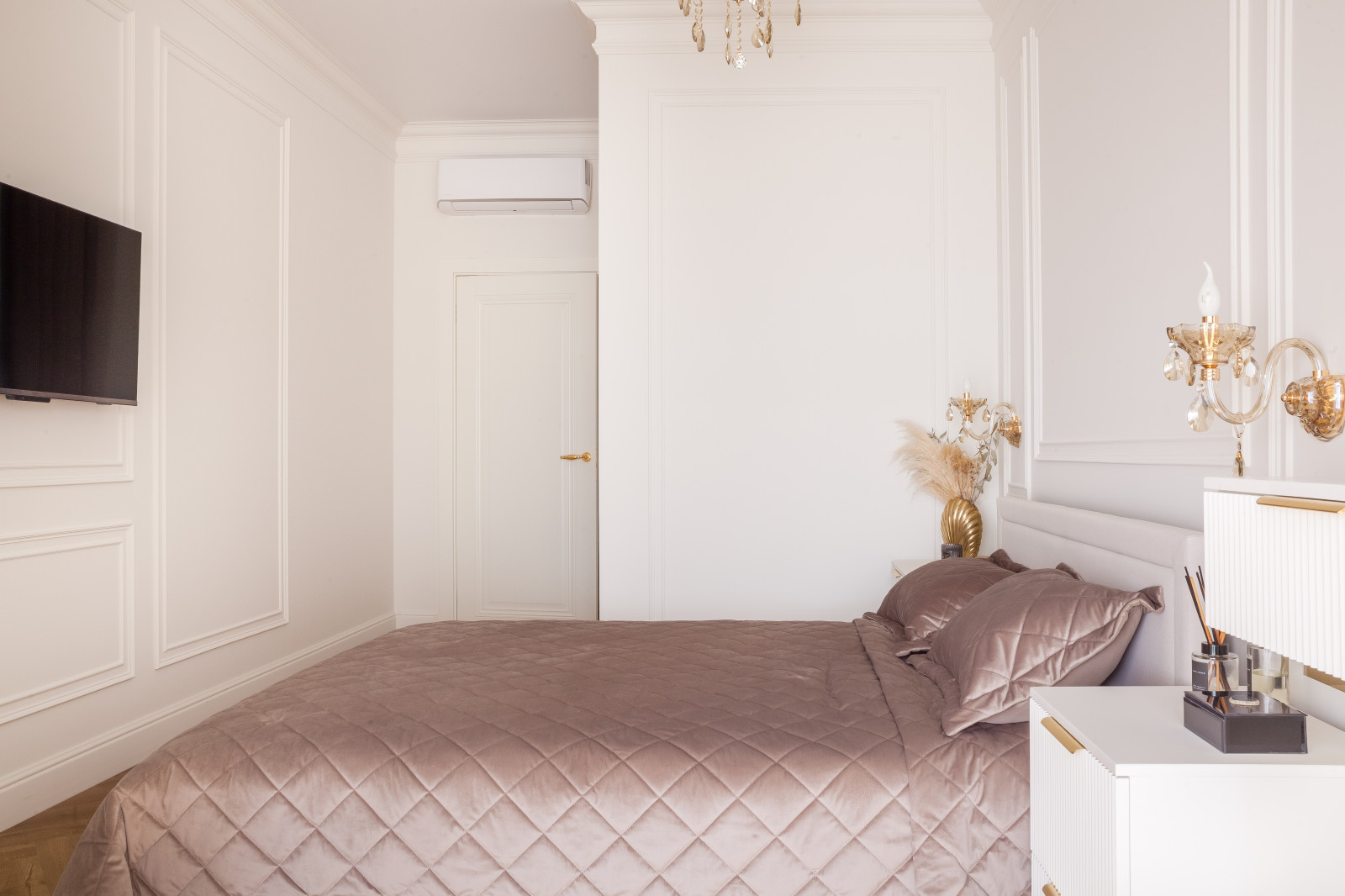 Светлая квартира на берегу моря