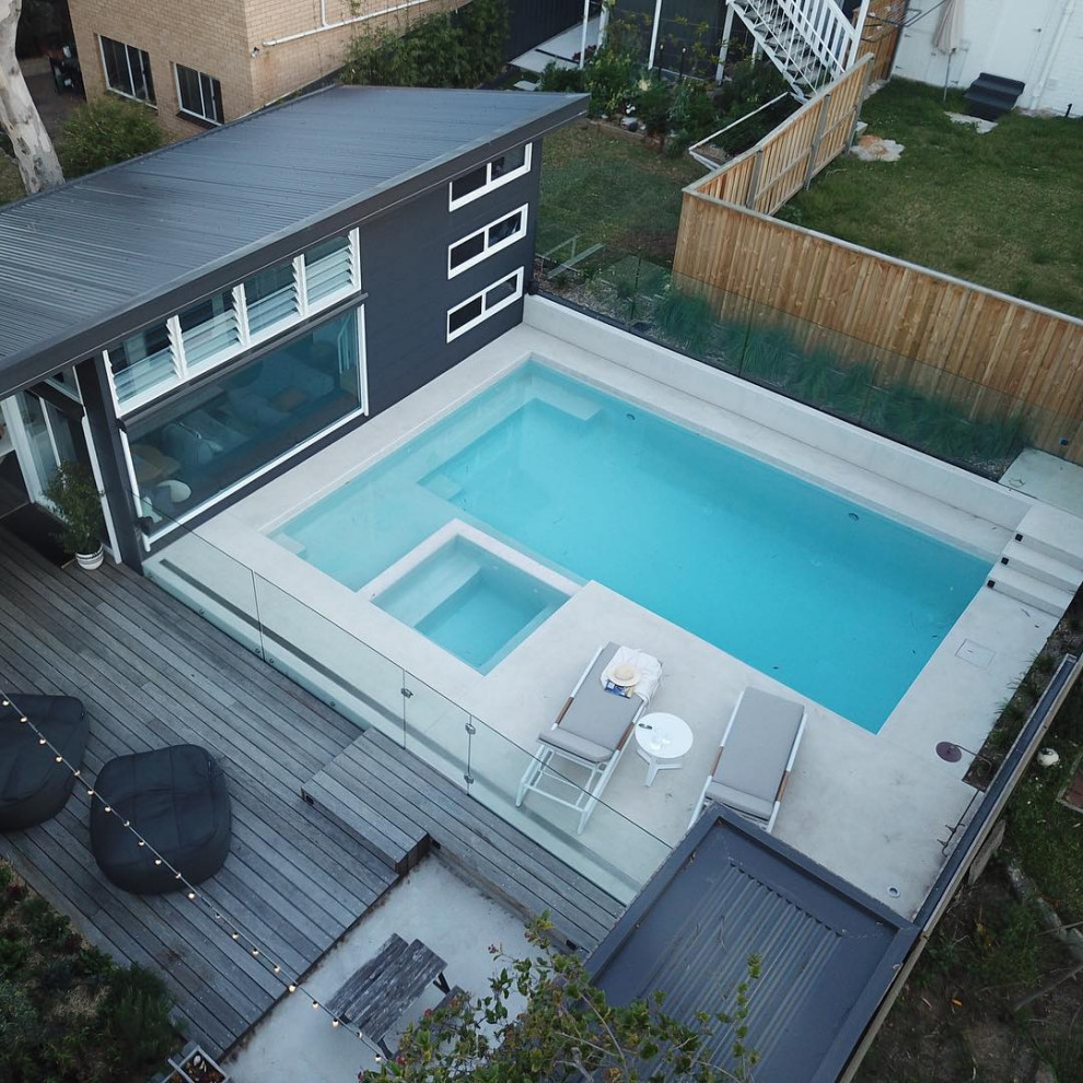 Обложка проекта: Дом 33 кв.м. с тремя спальнями (студия ironbarkarchitecture)