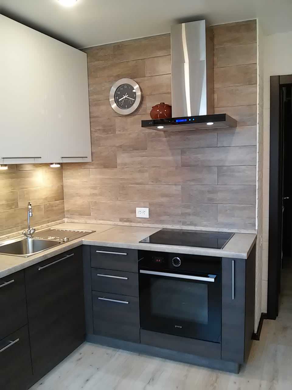 Угловая кухня модерн