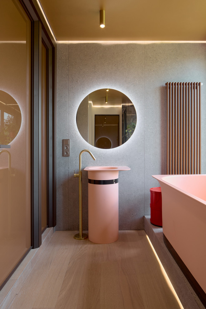 Мастер-спальня в розовом золоте