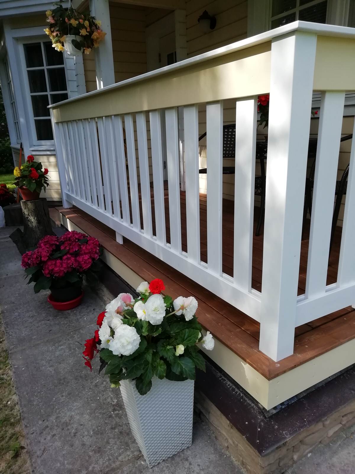 Небольшая реконструкция террасы с ограждениями, в Репино