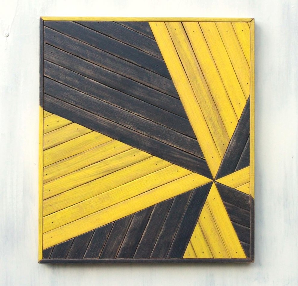 Портрет: Антон Коротков — кудесник зеркал и панно