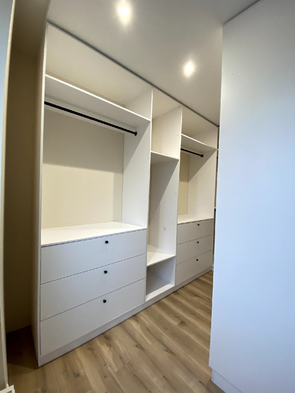 Обложка проекта: Реализованные проекты "шкафы и гардеробные"