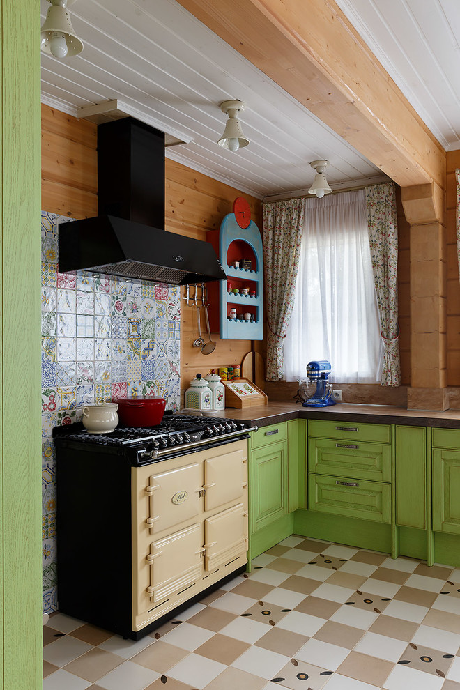 Гармоничный интерьер в традициях русского стиля.