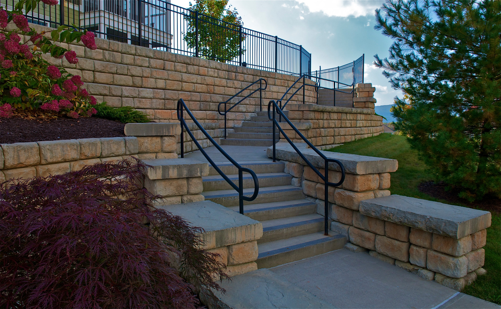 Подпорные стены частного санатория