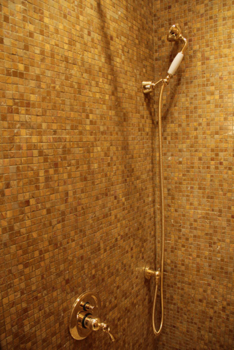 ДИЗАЙН ИНТЕРЬЕРА ВАННОЙ КОМНАТЫ С ОБЛИЦОВКОЙ ИЗ ОНИКСА