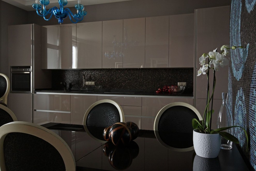 Houzz тур: «Огурцы» из мозаики и краски московского неба на 32-м этаже