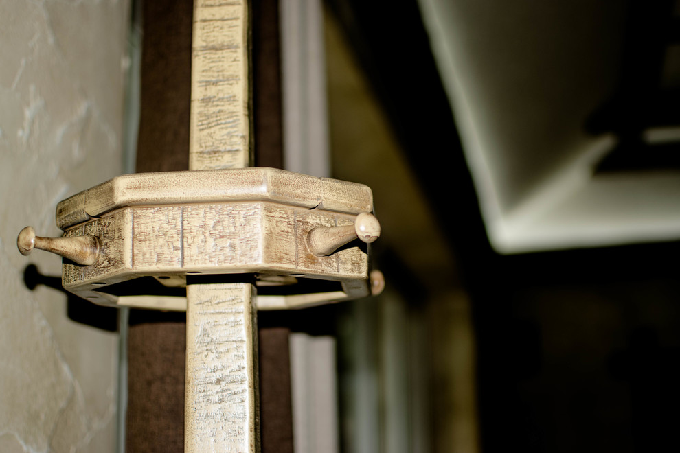 Крытая терраса с мангальной зоной в скандинавском стиле.