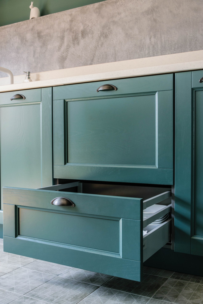 Пыльно-зеленая кухня