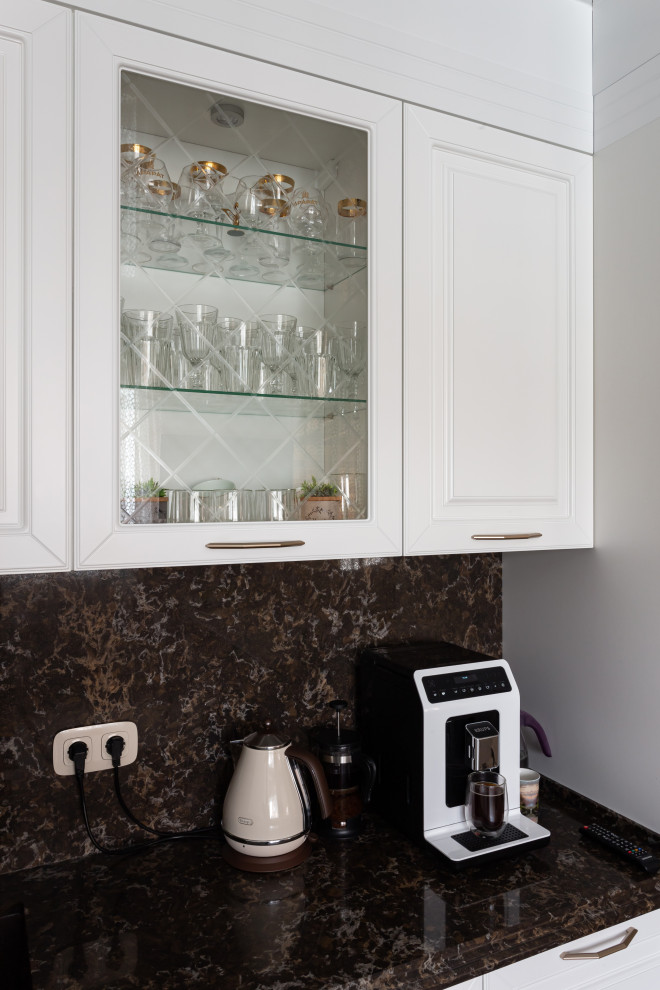 Угловая классическая кухня в КП Загорянка парк