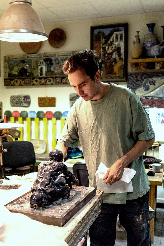 Портрет: Керамика KVN-studio, вдохновленная современной культурой