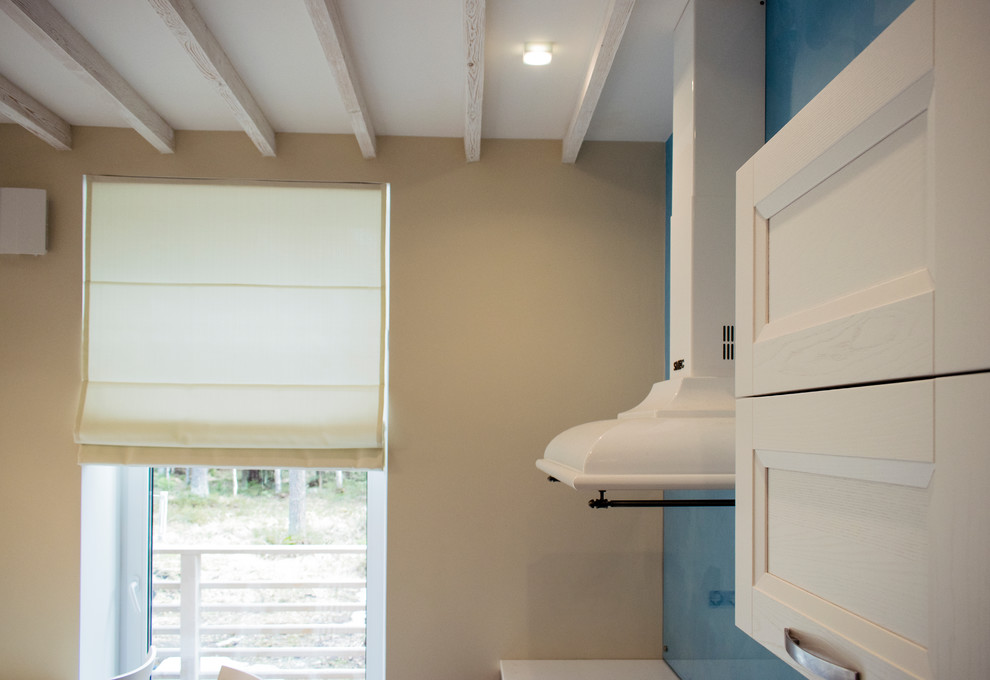 Римские шторы в интерьере кухни.