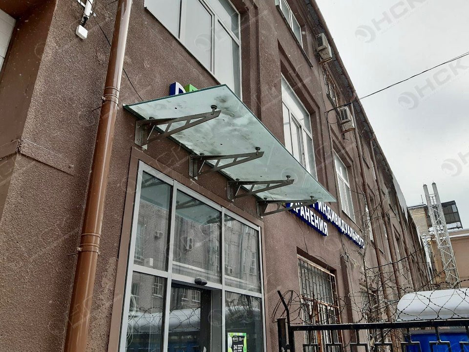 Стеклянные козырьки