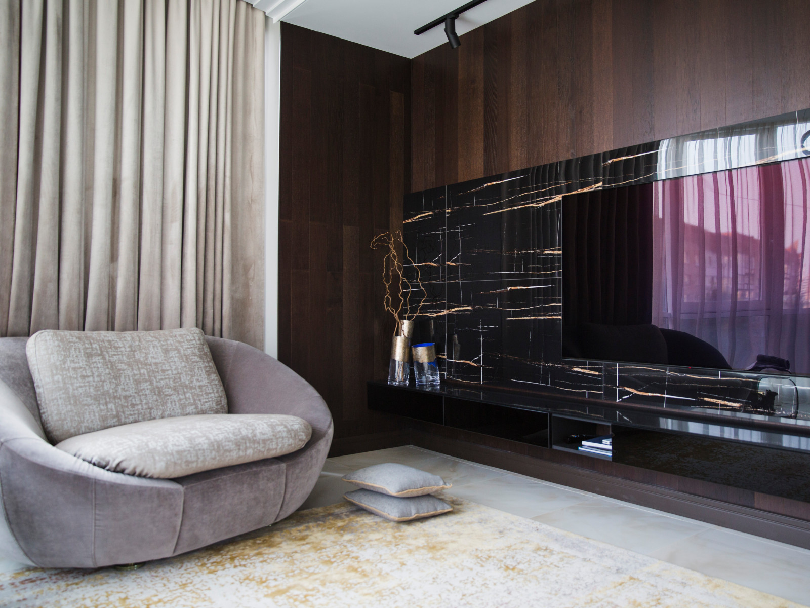 Квартира на набережной