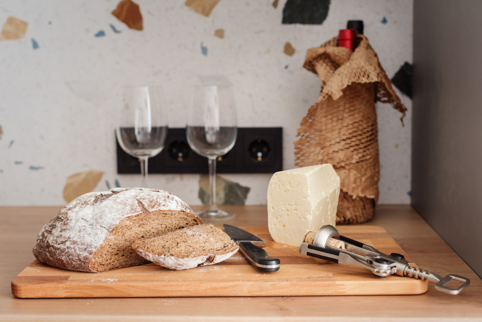 Двухкомнатная квартира, 77 м кв