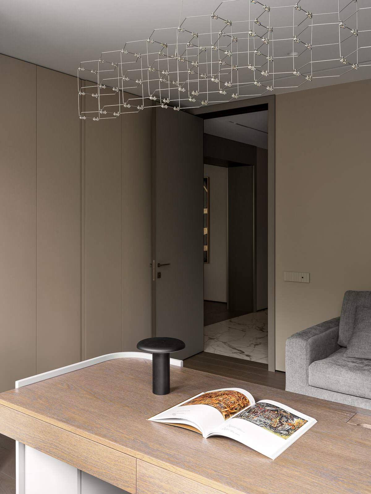 Дизайн квартиры в современном стиле.