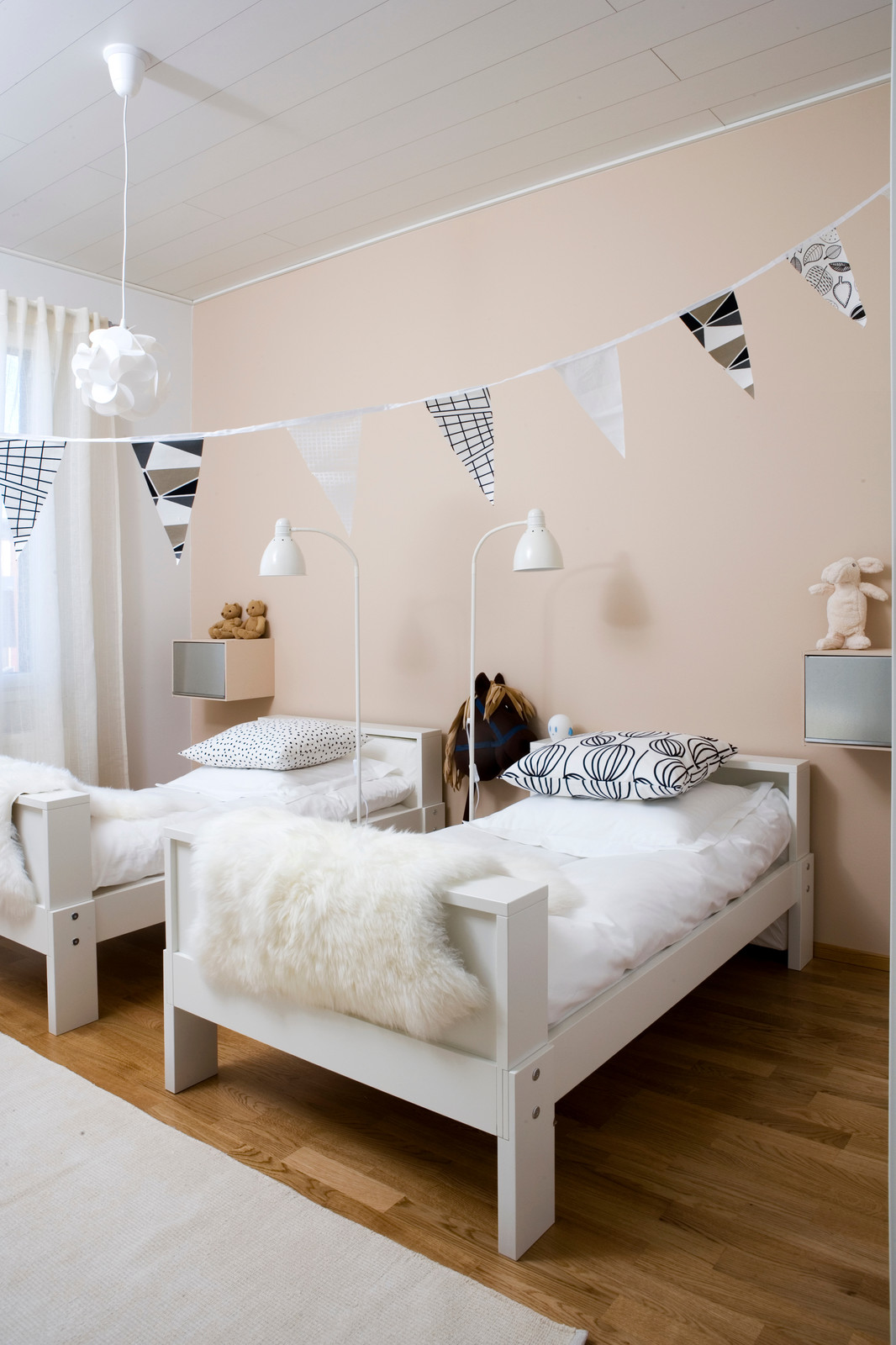 Интерьер. Покрашенные объекты