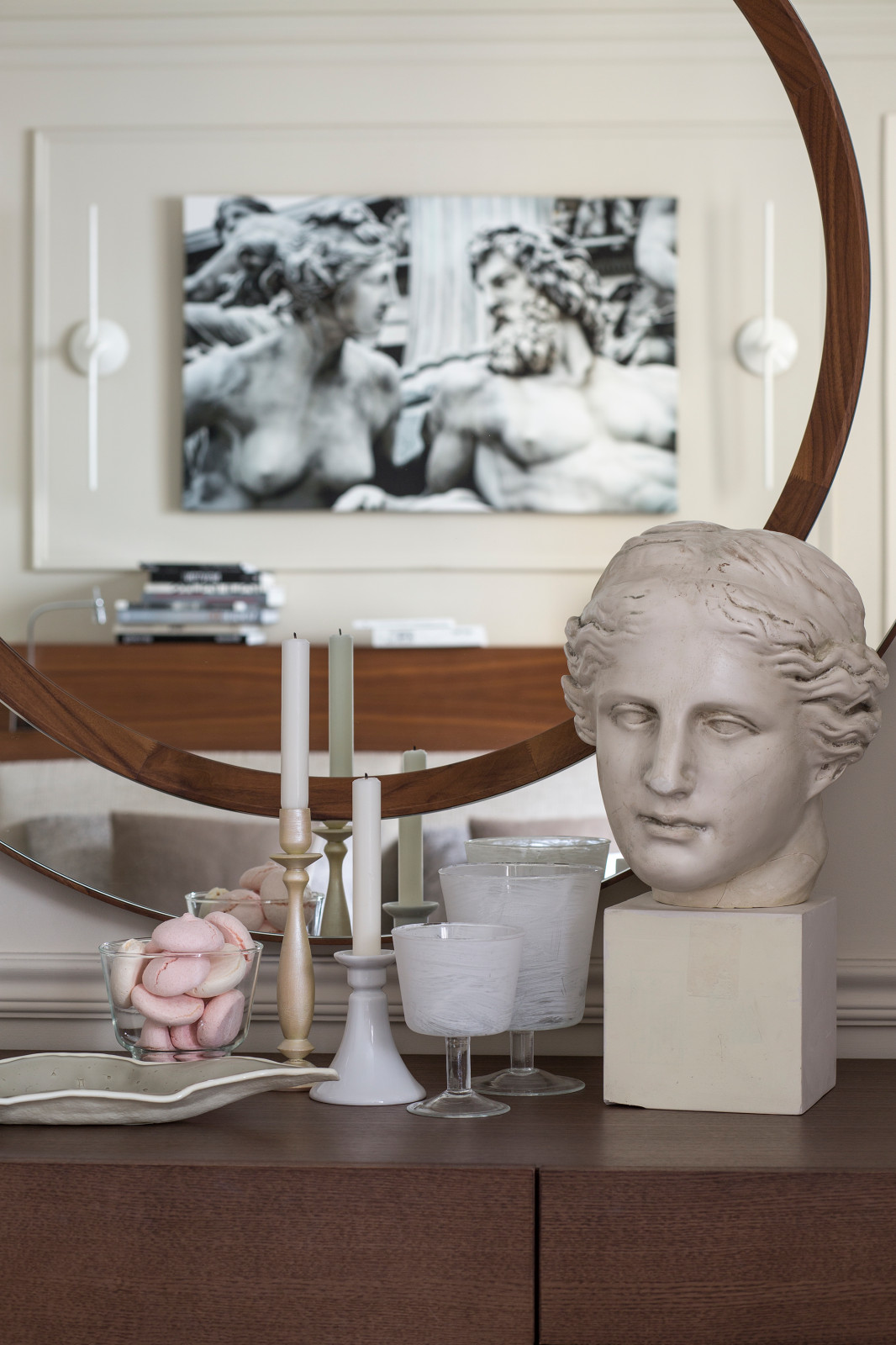 Античный минимализм - квартира на Арбате 85 м2