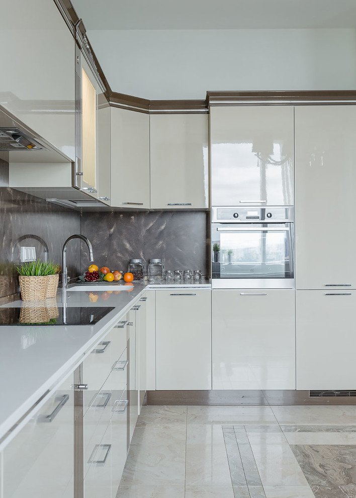 Мосфильмовская 8