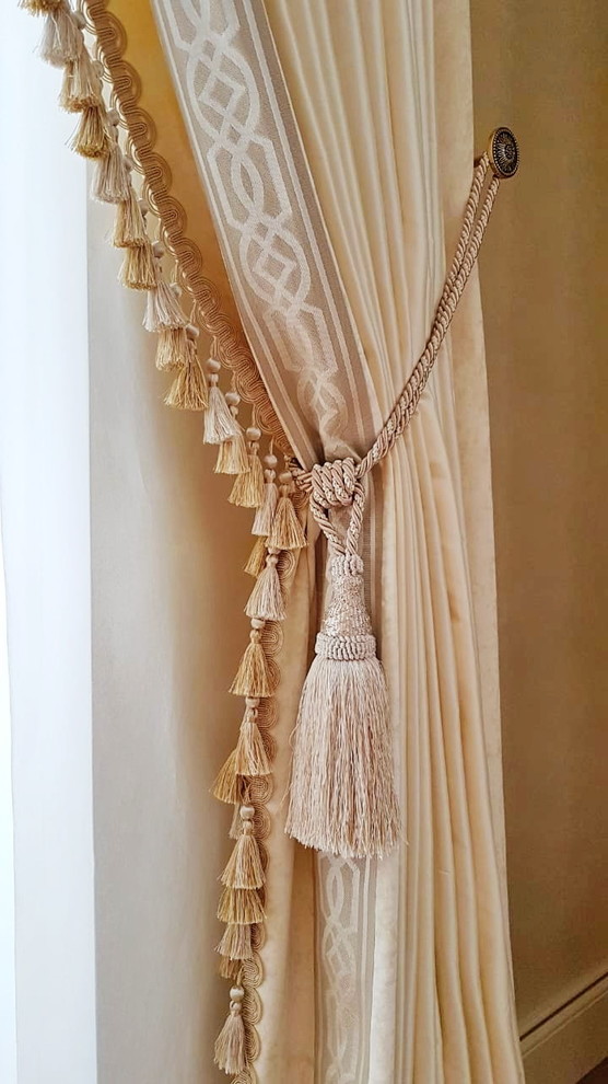 От 2-х до 15-ти: интерьерный текстиль для загородного дома в классическом стиле