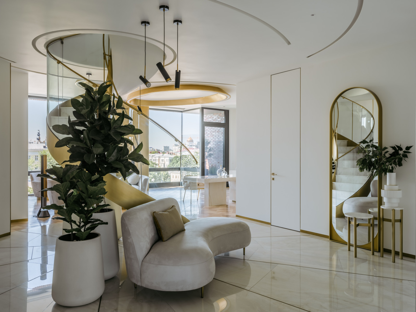 Двухуровневая квартира в центре Москвы 390м2