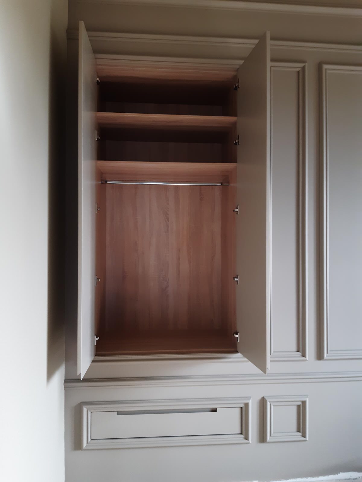 Встроенные шкафы