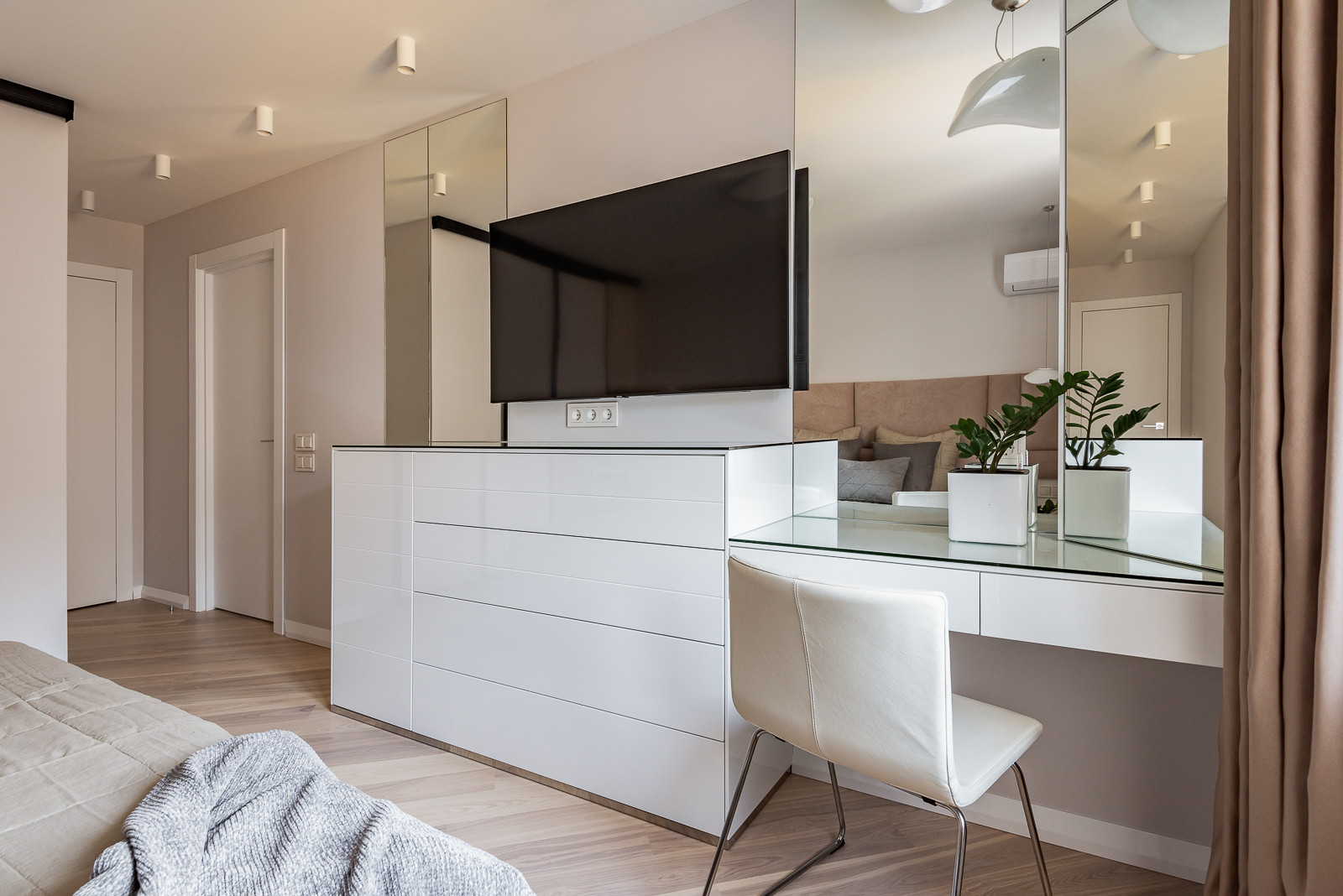 Мебель в спальню