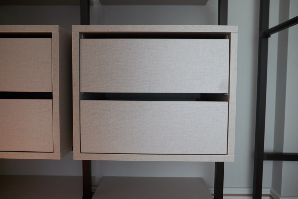 raumplus в интерьере квартиры, гардеробная UNO