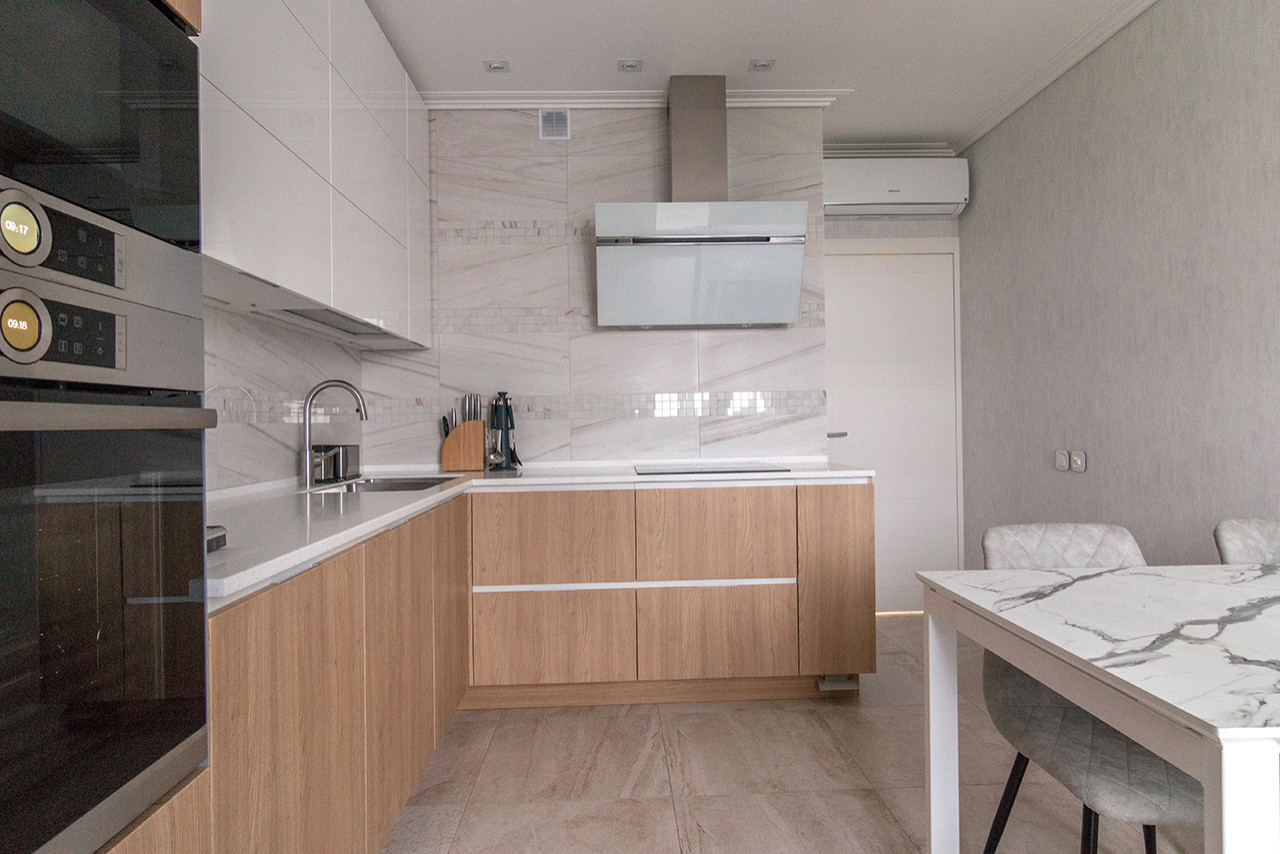 Дизайн четырехкомнатной квартиры в ЖК "Лучи".