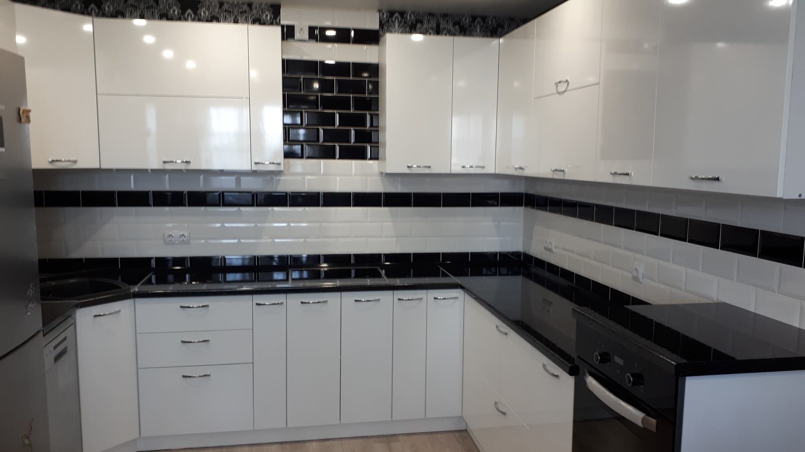 Кухонные гарнитуры