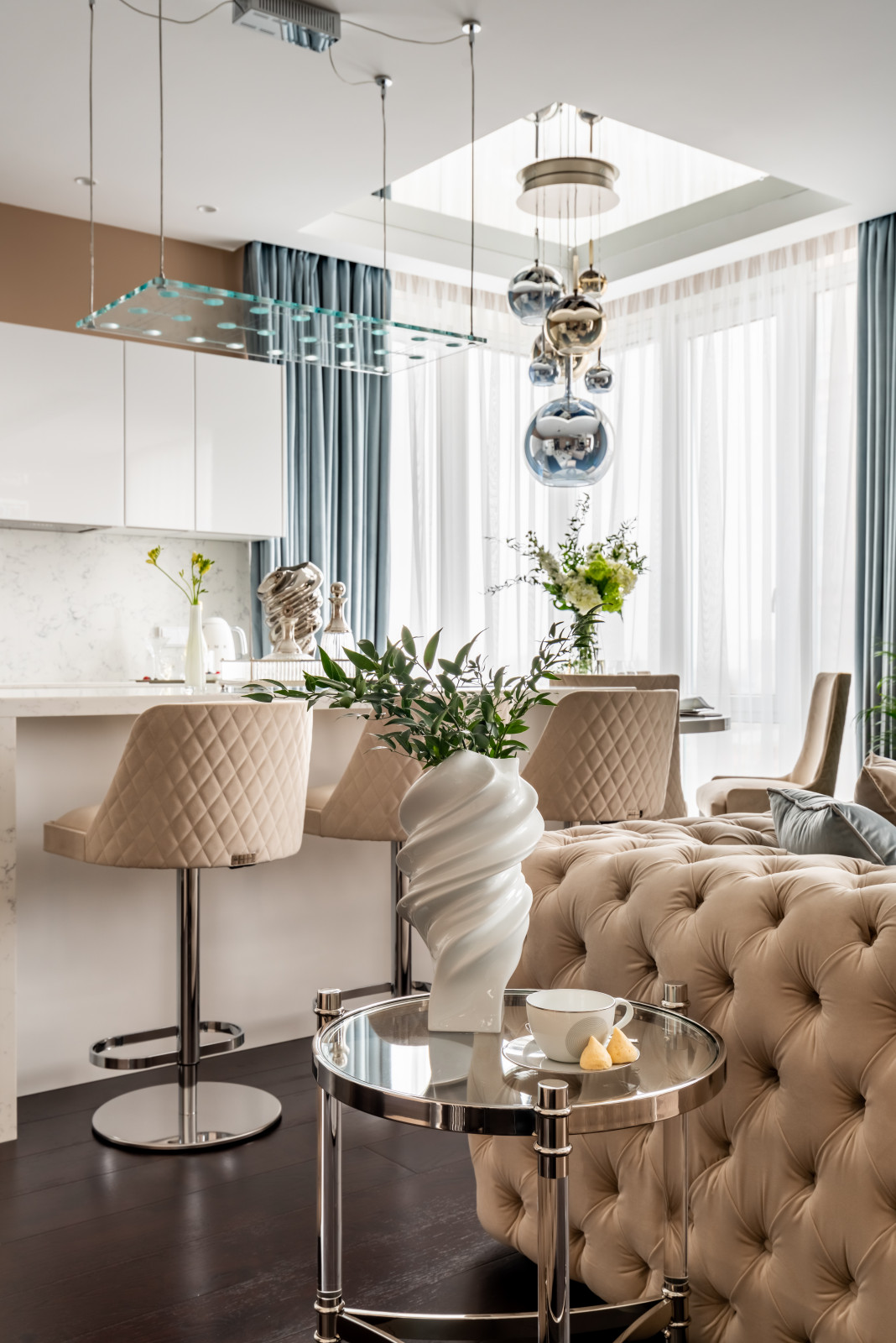 Бежевый и зеркала