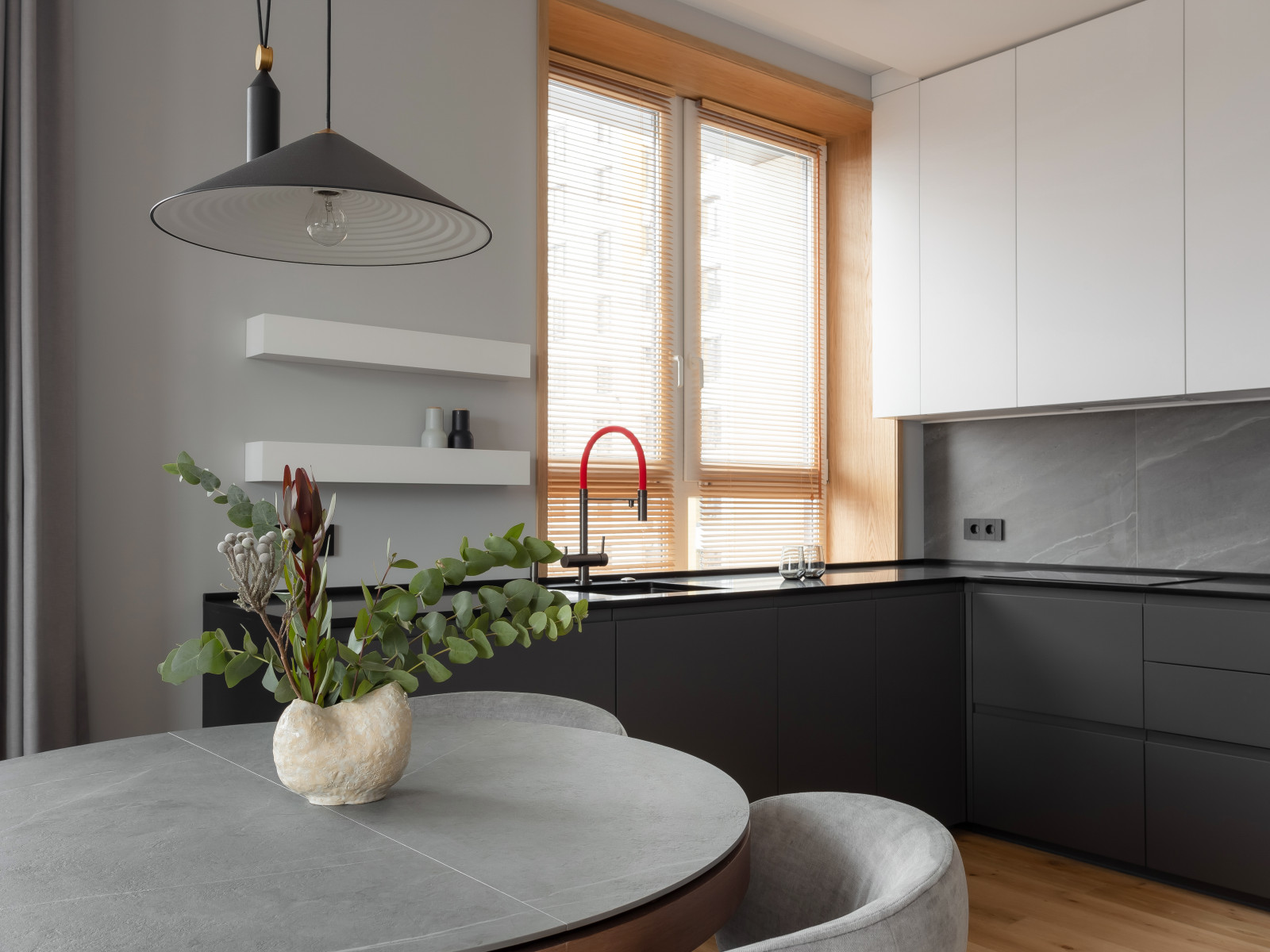 38 Комплексное интерьерное решение для квартиры в Екатеринбурге