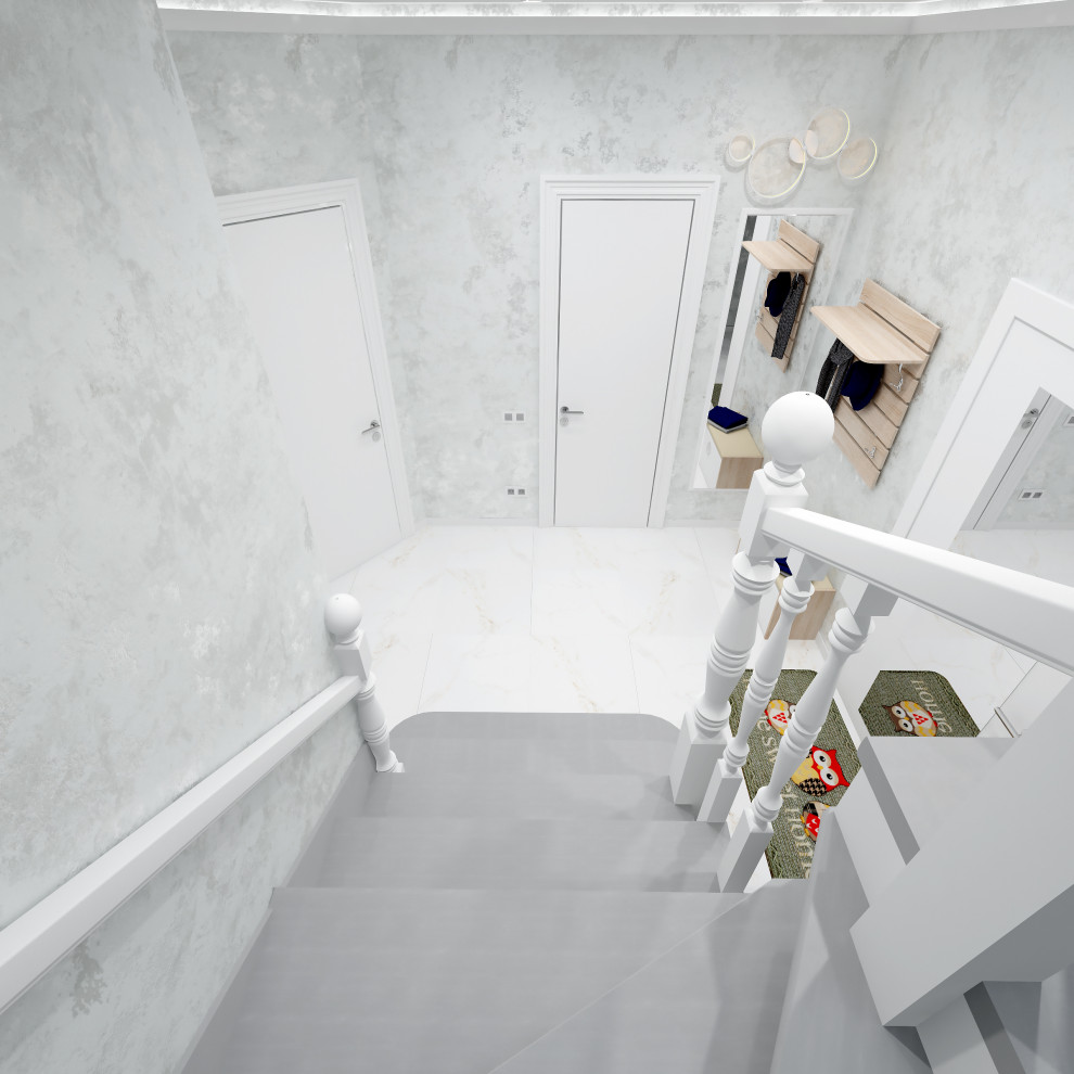 Прихожая с лестницей