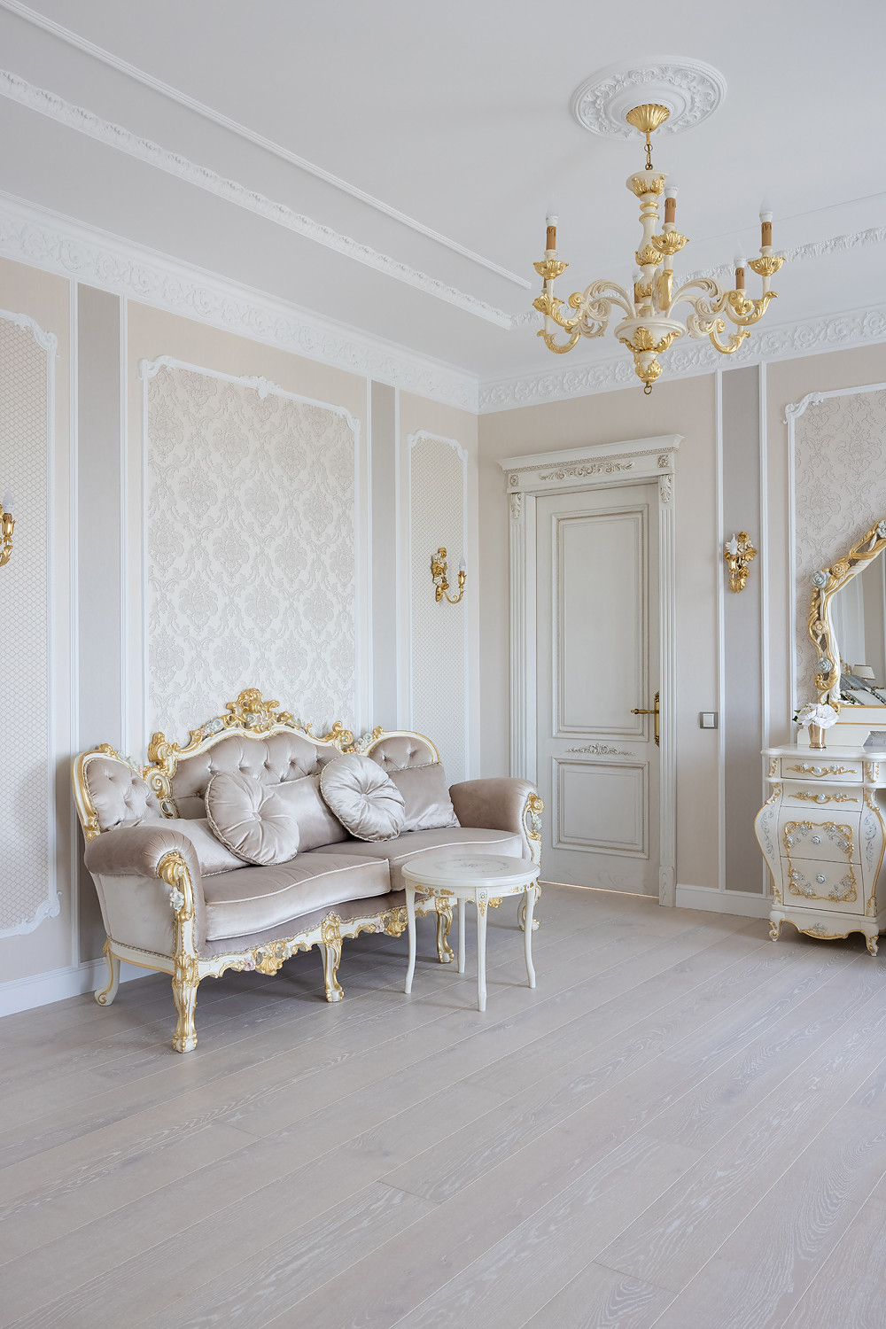 Дизайн интерьера дома в классическом стиле. Реализованный проект.