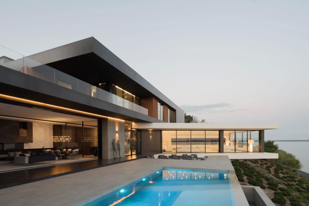 Вилла на берегу залива