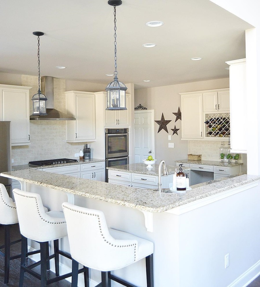 кухня в светлых тонах