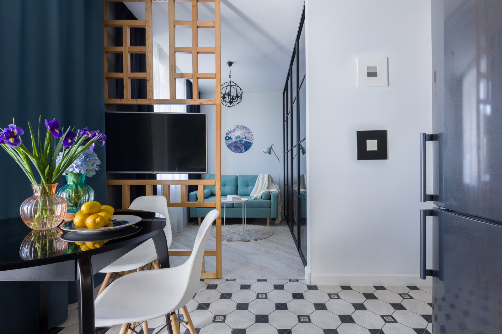 Дизайн-проект квартиры в ЖК "Новый Оккервиль" Минимализм с яркими акцентами 36м2