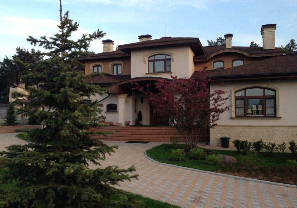 Рушана, Михаил