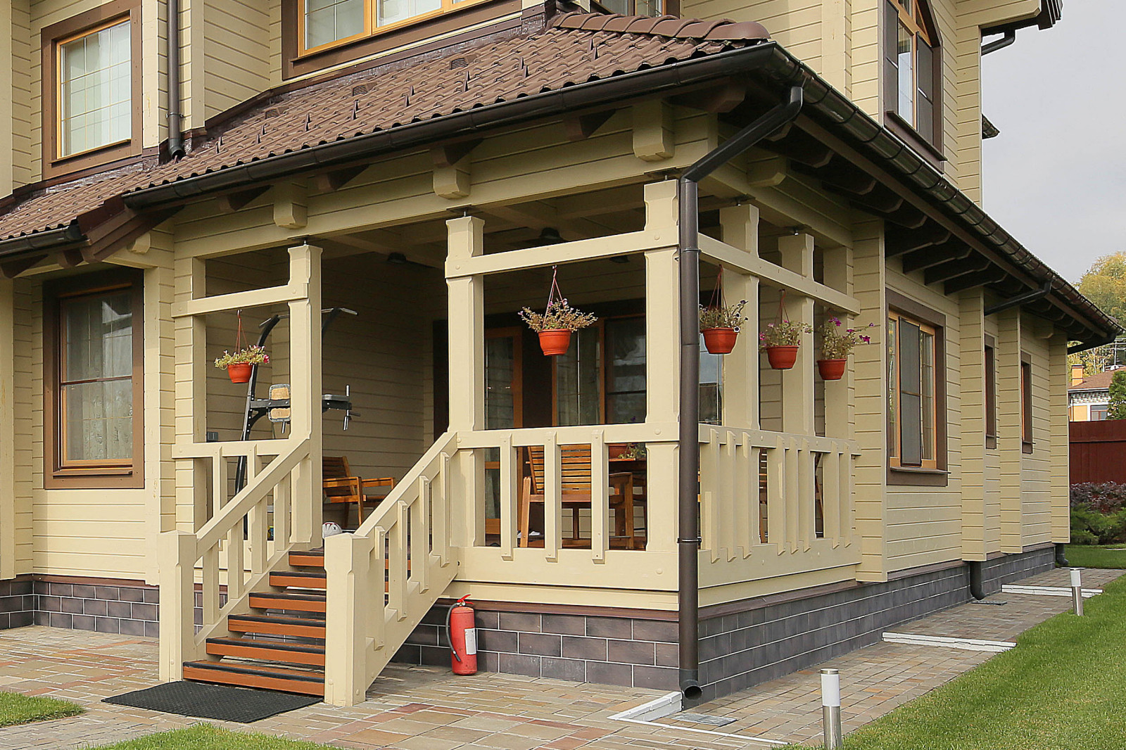 Терраса и дом