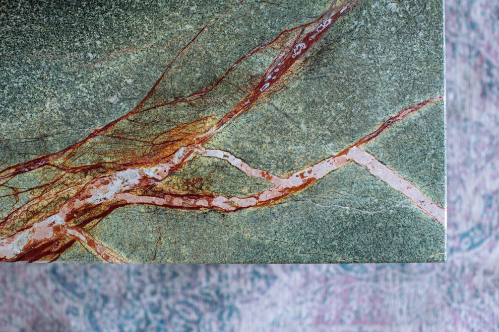 Изготовление на заказ столов и консолей